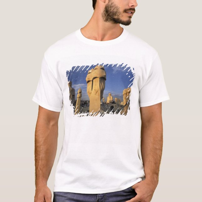 EU, Spanien, Katalonien, Barcelona. Antonio Gaudis Tee Shirt (Framsida)