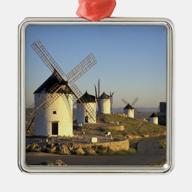 EU, Spanien, La Mancha, Consuegra. Väderkvarnar oc Julgransprydnad Metall (Framsidan)