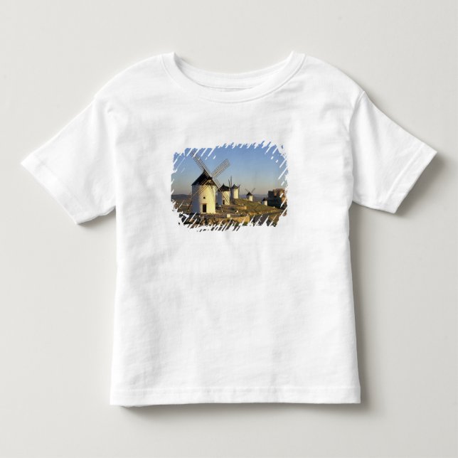 EU, Spanien, La Mancha, Consuegra. Väderkvarnar oc T-shirt (Framsida)