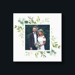 Eucalyptus Grönt Foliage Bröllop Photo Square Canvastryck<br><div class="desc">Skapa ditt eget vackra kanvastryck med ett eget foto för bröllop,  årsdag,  förlovning och speciella evenemang. Den här arbetsytan har färgat eukalyptus,  grönt löv med kvadrat ram. Om du vill ha en mer avancerad anpassning av den här designen klickar du på länken Anpassa ytterligare. Matchande objekt är också tillgängliga.</div>
