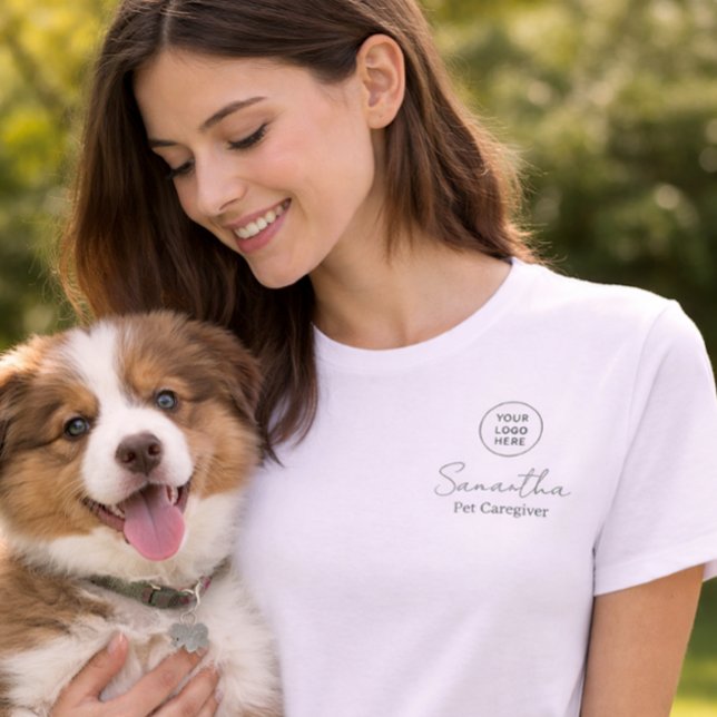 Eucalyptus Script Employee Name Business Logo Pink T Shirt (Skapare uppladdad)