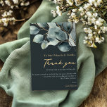 Eucalyptus söt Bröllop Bord tackkort Bordsnummer<br><div class="desc">Jag vill uttrycka min tacksamhet i stil med det här förfinade bröllop-tacket som du har med dig ett fantastiskt stilkort för eucalyptus foliage design. Ord "Tack" står vackert skrivet i ett lyxigt guld, handskrivet stil, som står mot den mörk grönt bakgrunden. Under elegantens skript visas ett personligt tackmeddelande i ett...</div>