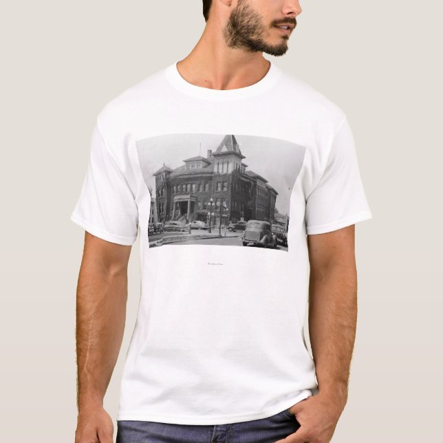Eugene den Oregon platsen med stadshuset T-shirt (Framsida)