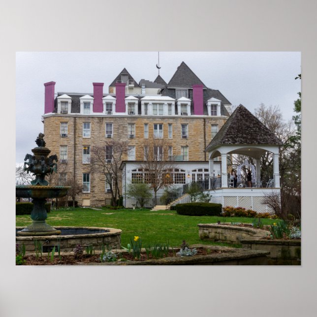 Eureka Crescent Poster (Framsidan)
