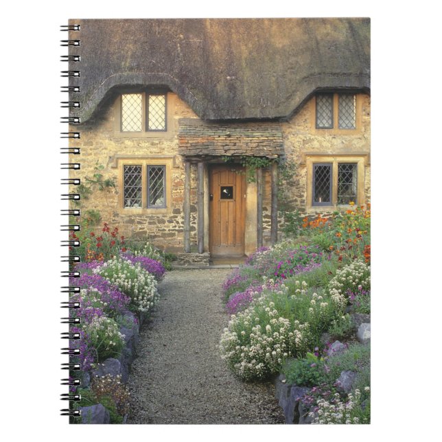 Europa, England, Chippenham. Tidig morgonljus Anteckningsbok (Framsidan)