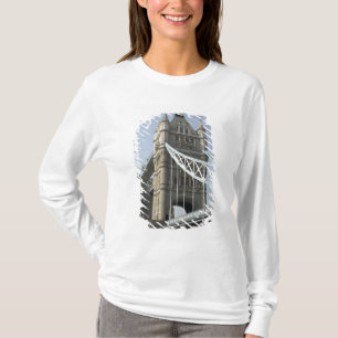 Europa, England, London. Tower Bridge över Tee