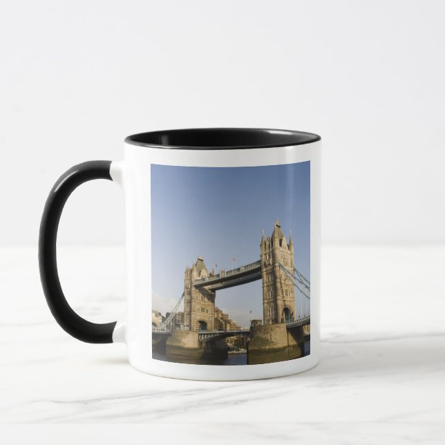 Europa,ENGLAND, London: Tower Bridge / Sent Mugg (Vänster)