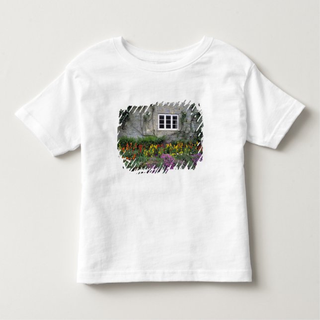 Europa, England, Teffont Magna. Blommor fylls Tee Shirt (Framsida)