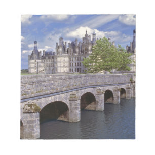 Europa, Frankrike, Chambord. En stentobro leder Anteckningsblock