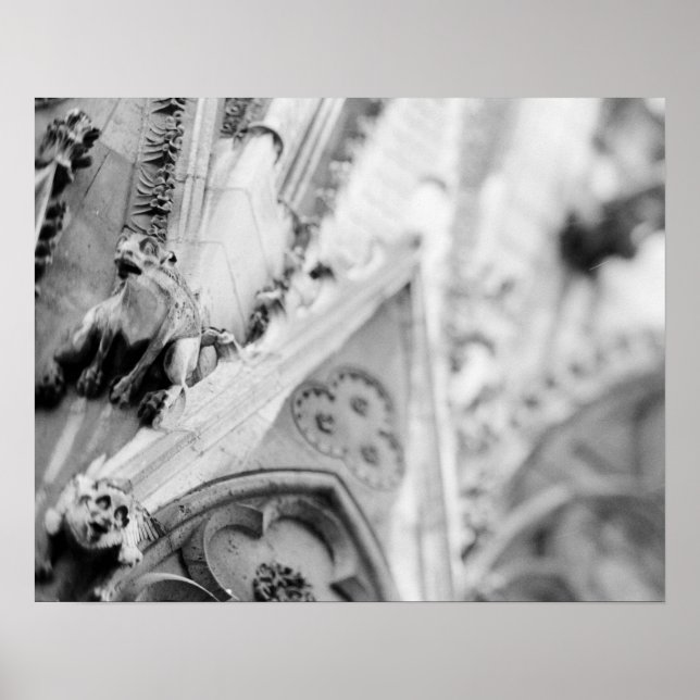 Europa, Frankrike, Paris. Detalj: skulptur på Poster (Framsidan)