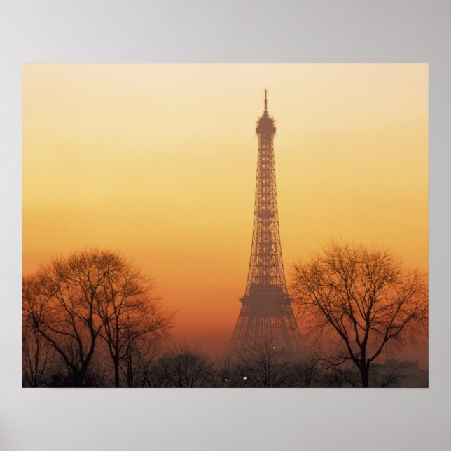 Europa, Frankrike, Paris. Eiffeltornet (Medium Poster (Framsidan)