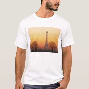 Europa, Frankrike, Paris. Eiffeltornet (Medium T Shirt