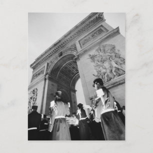 Europa, Frankrike, Paris. Militär ceremoni vid Vykort