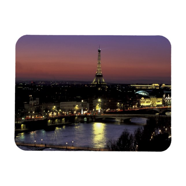 Europa, Frankrike, Paris, Solnedgångsutsikt över E Magnet (Horisontell)