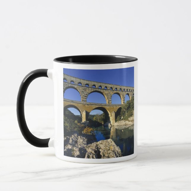 Europa, Frankrike, Pont du Gard. Pont du Gard Mugg (Vänster)