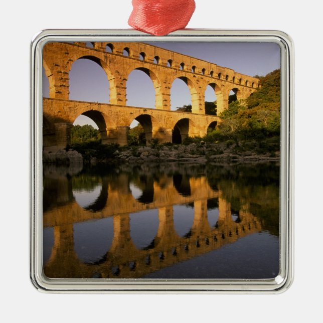 Europa, Frankrike, Provence, Gard. Pont du Gard Julgransprydnad Metall (Framsidan)