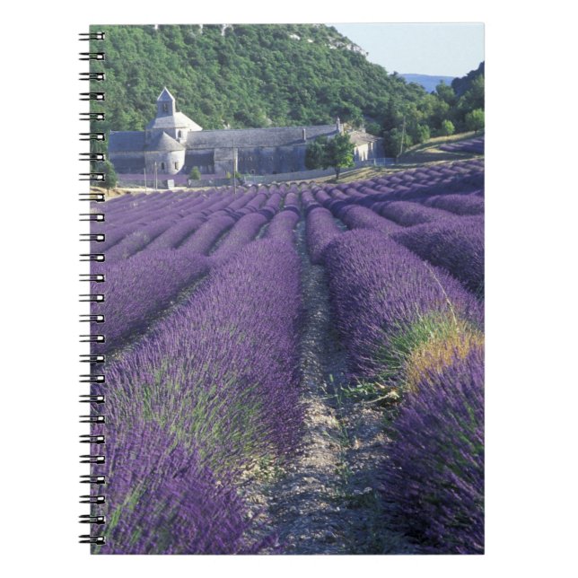 Europa, Frankrike, Provence. Lavander fält Anteckningsbok Med Spiral (Framsidan)