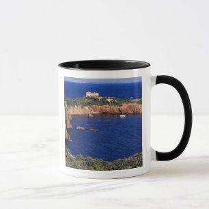 Europa, Frankrike, Theoule-sur-Mer. En taktegeltäc Mugg