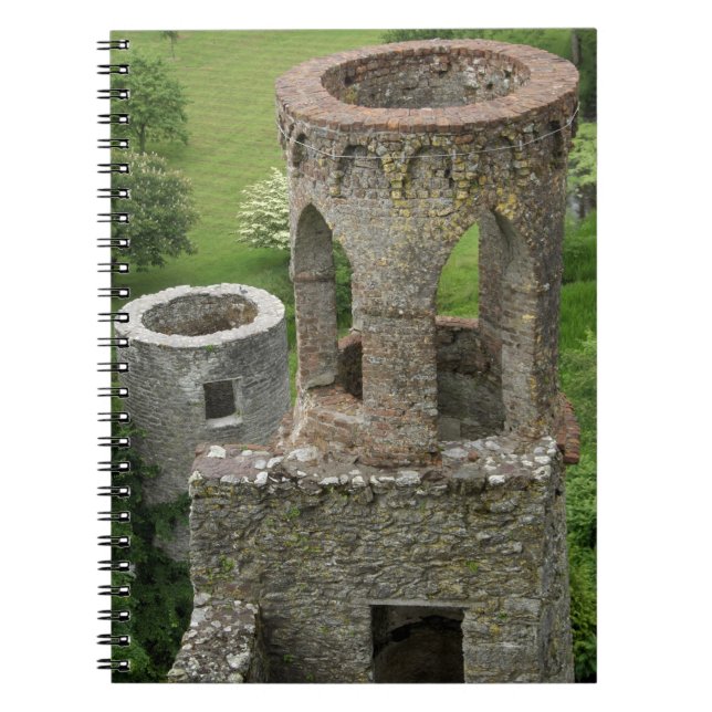 Europa, Irland, Blarney Castle. DEN HÄR BILDEN Anteckningsbok Med Spiral (Framsidan)