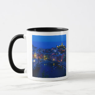 Europa, Italien, Cinque Terre, Vernazza. Sluttning Mugg