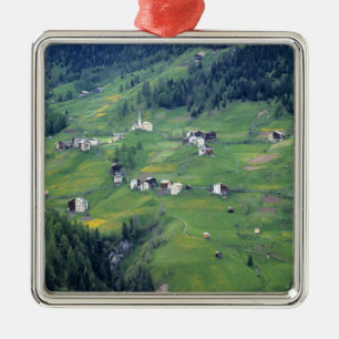 Europa, Italien, Dolomitalperna. Denna lilla by Julgransprydnad Metall