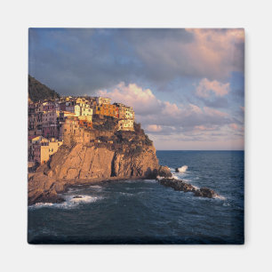 Europa, Italien, Manarola. Den klippboende Magnet
