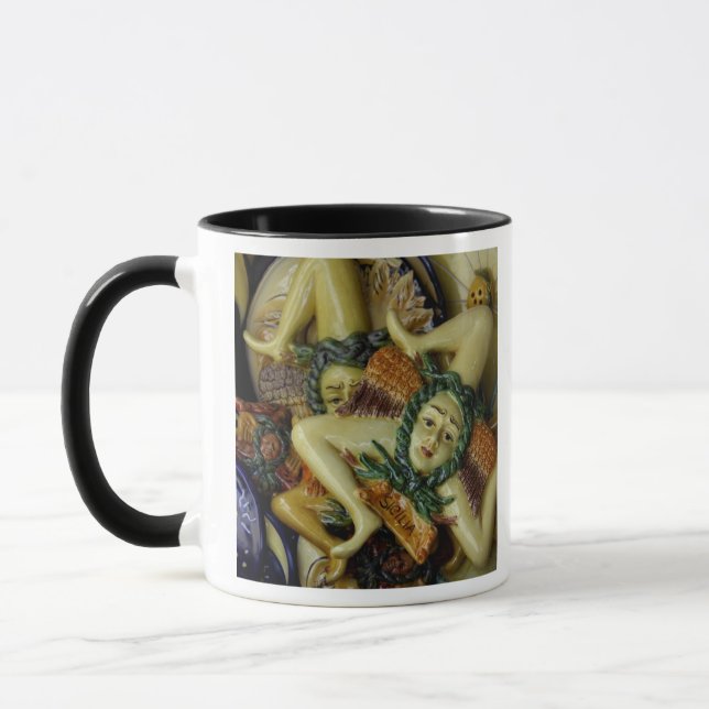 Europa, Italien, Sicilien, Taormina. Traditionell  Mugg (Vänster)
