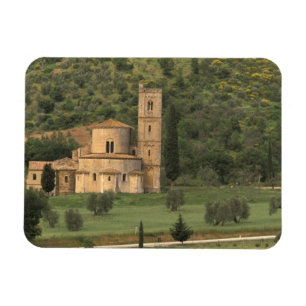 Europa, Italien, Toscana. Abbazia di Sant'Antimo, Magnet