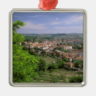 Europa, Italien, Toscana, Certaldo. Medeltida kull Julgransprydnad Metall