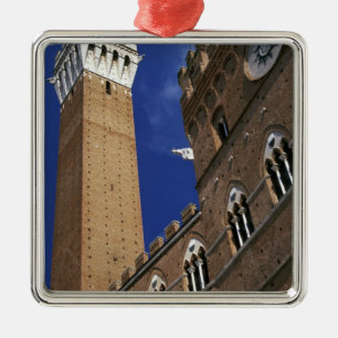 Europa, Italien, Toscana, Siena. Torre del Julgransprydnad Metall