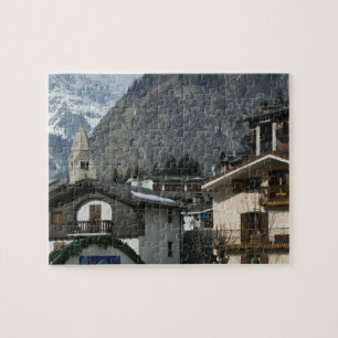 Europa, Italien, Valle d'Aosta, COURMAYEUR: Stad Pussel