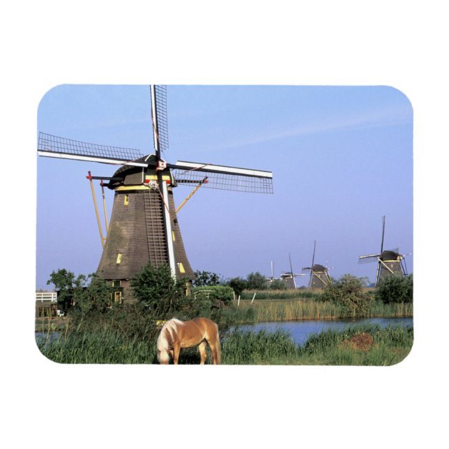 Europa, Nederländerna, Zuid Holland, Kinderdijk. 2 Magnet (Horisontell)