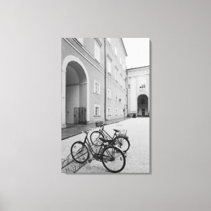 Europa, Österrike, Salzburg. Cyklar på Canvastryck