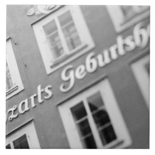 Europa, Österrike, Salzburg. Mozarts födelseplats Kakelplatta
