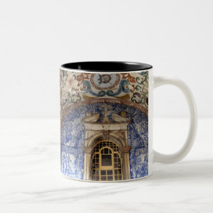 Europa, Portugal, Obidos. Färgrik arkitektur Två-Tonad Mugg