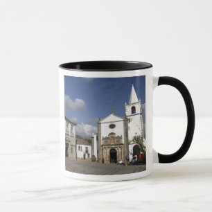 Europa, Portugal, Obidos. Santa Maria kyrka i Mugg