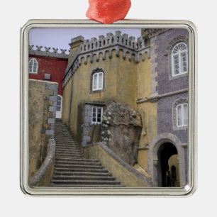 Europa, Portugal, Sintra. Pena National 2 Julgransprydnad Metall