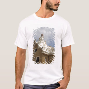 Europa, Spanien, Katalonien, Barcelona. Park Guell T Shirt