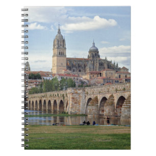 Europa, Spanien, Salamanca. Den romerska bron över Anteckningsbok Med Spiral