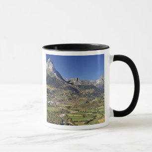 Europa, Spanien, Sallent de Gallego. En liten Mugg