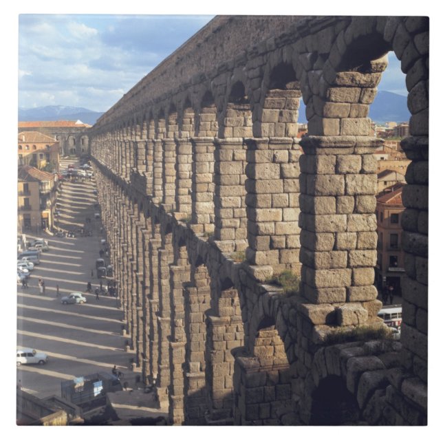 Europa, Spanien, Segovia. Sen ljus kastar skuggor Kakelplatta (Framsidan)