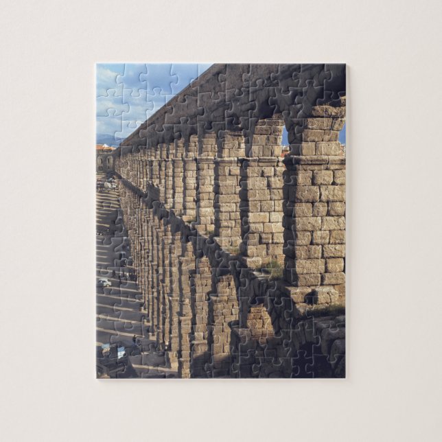 Europa, Spanien, Segovia. Sen ljus kastar skuggor Pussel (Vertikal)