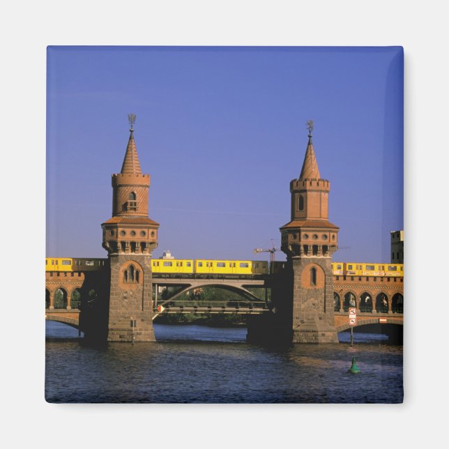 Europa, Tyskland, Berlin. Kreuzberg, Oberbaum Magnet (Framsidan)