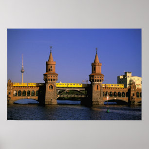 Europa, Tyskland, Berlin. Kreuzberg, Oberbaum Poster