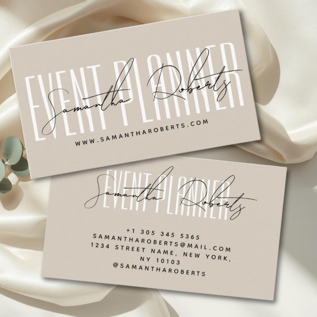 Event planner modern typography script beige visitkort (Skapare uppladdad)