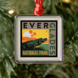 Everglades nationalpark | Florida Julgransprydnad Metall<br><div class="desc">Andersson Design Group är ett prisbelönt illustrations- och designföretag i Nashville på Tennessee. Grundaren Joel Andersson leder ett team av begåvade konstnärer att skapa originalverk som ser ut som vintagens klassiska reklamutskrifter från 1920-talet till 1960-talet.</div>