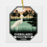 Everglades nationalpark Sunset Egret Vintage Julgransprydnad Keramik<br><div class="desc">Everglades vektorteckningsdesign. Parken består av kustmangrovar,  såggräs och gräs-plattskogar som hyser hundratals djurarter.</div>
