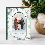 Evergreen & Cotton Flowers Arch Photo Winter Julkort<br><div class="desc">Denna jul | Kortet har handmålad julgrej,  bomullsblommor med gyllene och vattenfärgade struktur och grönt baksida.</div>