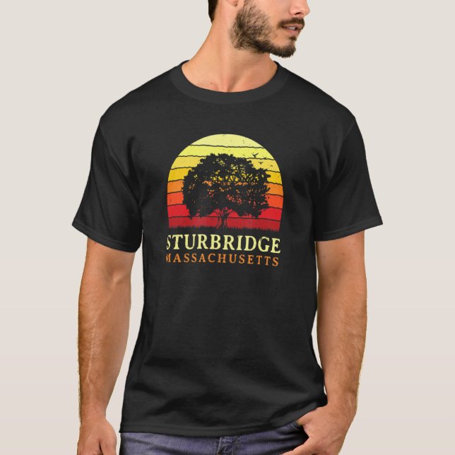Evergreen Sunset Sturbridge Oak Träd Massachusetts T Shirt (Framsida)