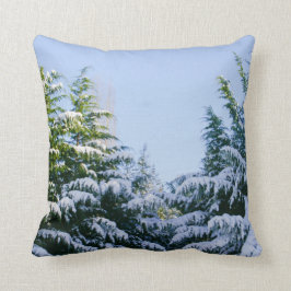 Evergreen träd, snö, söt, vintermiljö kudde